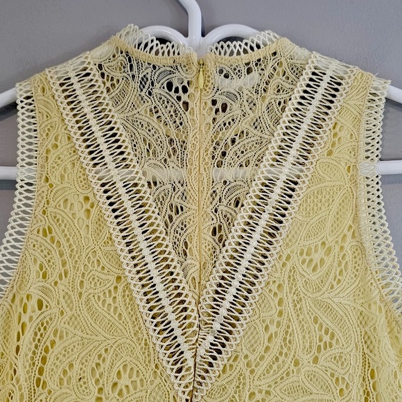 REVOLVE Bardot Yellow Starburst Lace Mini Dress Sz. 8 (Medium) - Picture 6 of 11